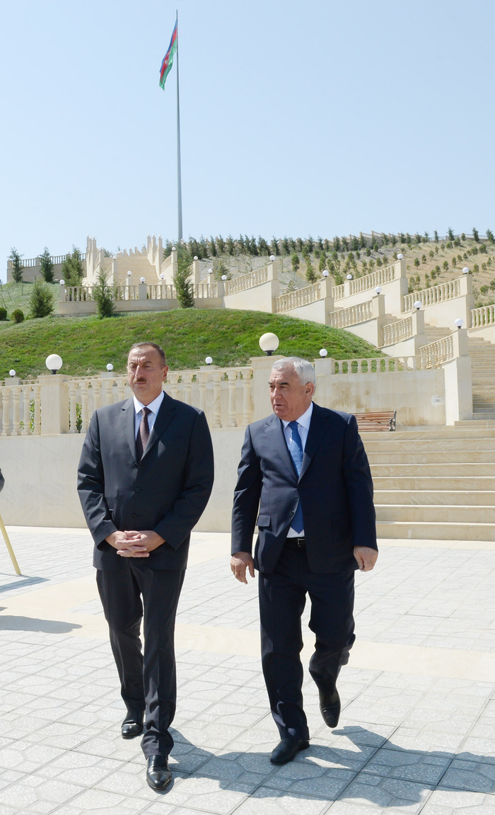 Президент Ильхам Алиев ознакомился с условиями, созданными на Площади флага в Горадизе (ФОТО)
