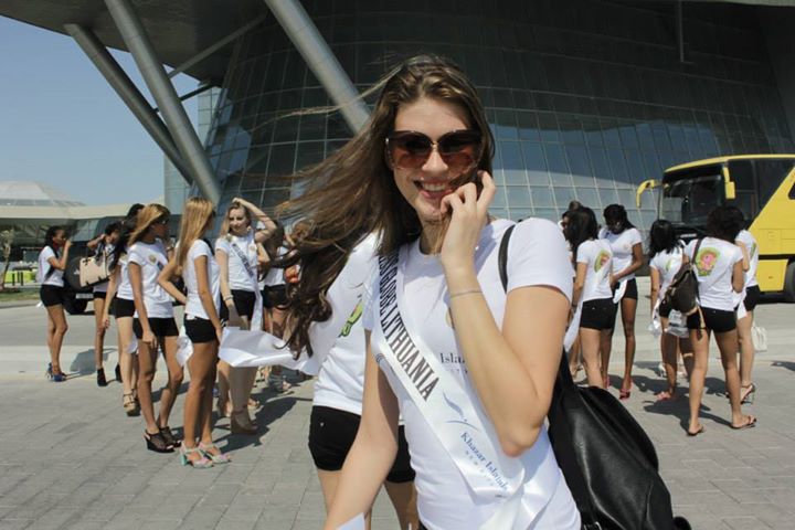"Miss Globe International"ın finalçıları: Bakı əsl cənnət guşəsidir (FOTO)