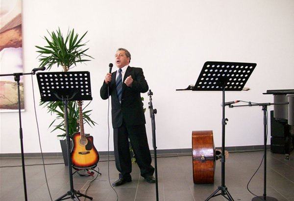 Азербайджанские народные песни в Германии - Адинья Велиев о жизни и творчестве