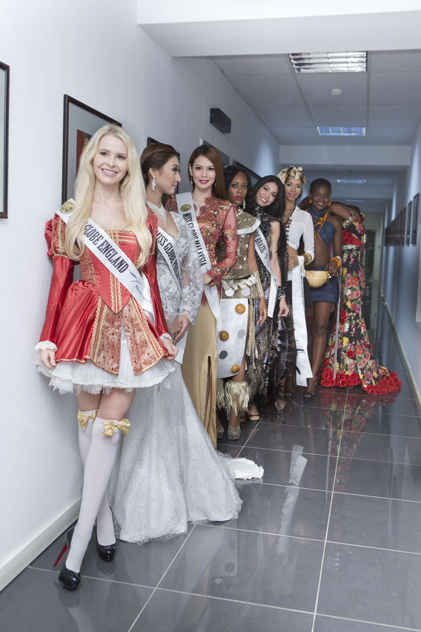 Bakıda finalçıların iştirakı ilə "Miss Globe International"ın təşkilatçılarının mətbuat konfransı keçirilib (FOTO)
