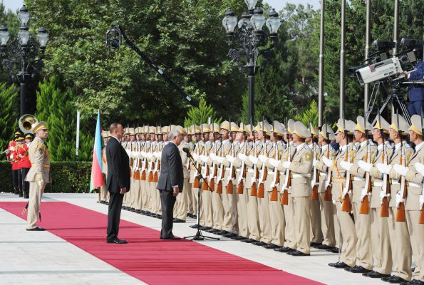 В Баку состоялась церемония официальной встречи премьер-министра Малайзии (ФОТО)