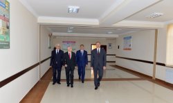 Президент Азербайджана принял участие в открытии новых зданий средних школ в поселке Амирджан и Бинагадинском районе Баку (ФОТО)