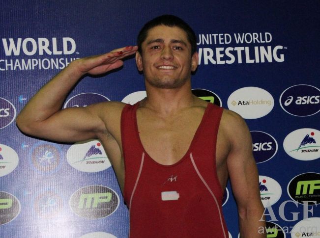 Азербайджанский борец победил армянина за 23 секунды (ФОТО)