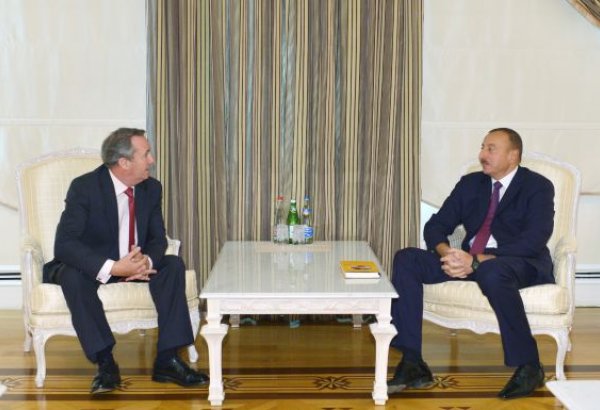 Президент Азербайджана принял экс-министра обороны Великобритании