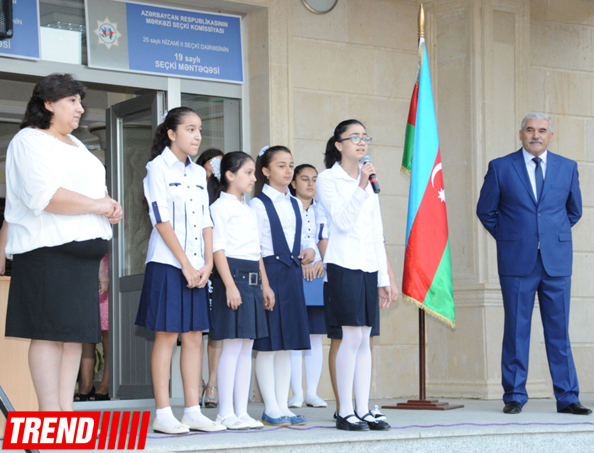 Сегодня в Азербайджане - День знаний (ФОТО)(версия 2)