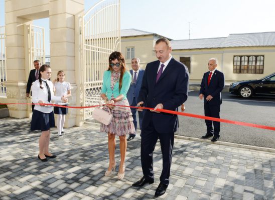 Azerbaijani president, his spouse attend opening of new building of school in Baku