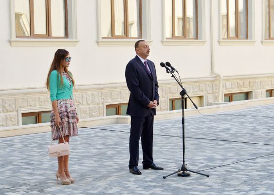 Azerbaijani president, his spouse attend opening of new building of school in Baku - Gallery Image