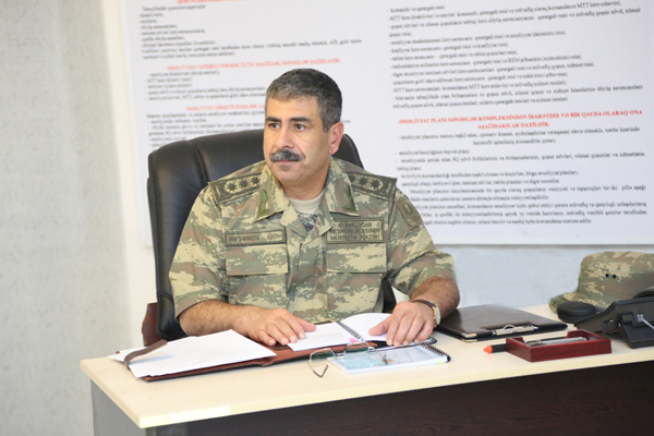 Azerbaycan Savunma Bakanı “Teröre karşı mücadelede Türkiye Silahlı Kuvvetleri'nin yanındayız”