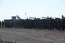 В Азербайджане проходят широкомасштабные оперативно-тактические военные учения (ФОТО)