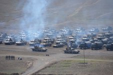 В Азербайджане проходят широкомасштабные оперативно-тактические военные учения (ФОТО)