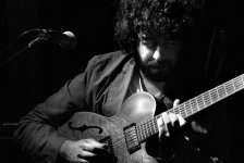 В Баку выступит турецкий гитарист и джазмен Бора Челикер (ФОТО)