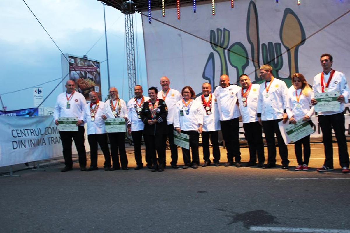 Азербайджанские кулинары завоевали золотые медали в Румынии (ФОТО)