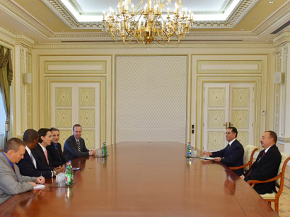 Ильхам Алиев принял делегацию во главе со спецпредставителем Госдепартамента США по международным энергетическим вопросам
