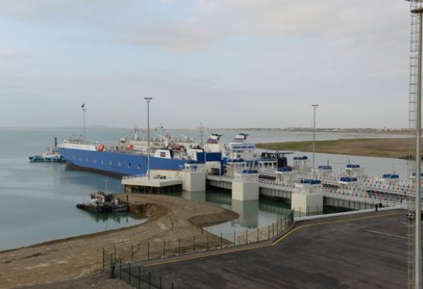 Azerbaycan Hazer Denizi üzerinden taşımacılık tarifelerini indirdi