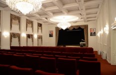Ильхам Алиев ознакомился с условиями, созданными в Исмаиллинском районном дворце культуры после капремонта (ФОТО)