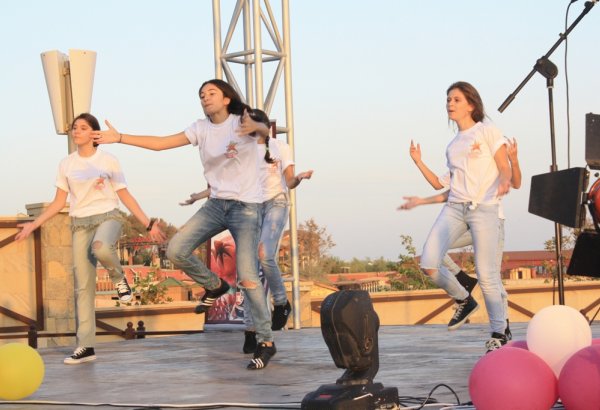 В Баку прошел танцевальный фестиваль "Будущее – за молодежью" (ФОТО)