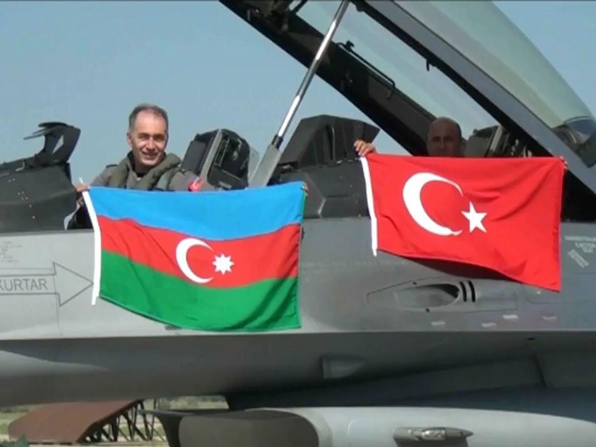 Azerbaijan, Turkey continue joint air exercises (VIDEO)