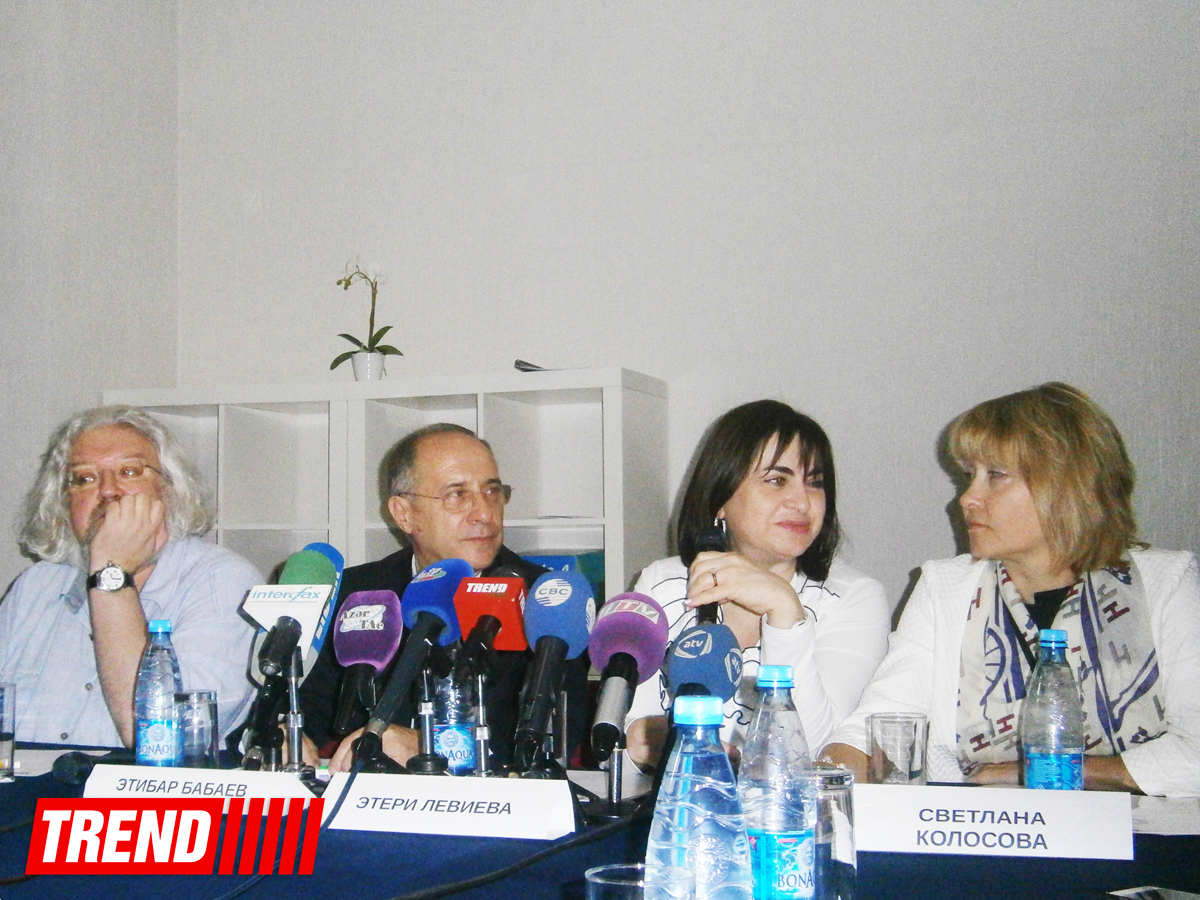 В Баку прошла пресс-конференция с участием представителей Академии российского телевидения