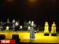 Неповторимая Елена Ваенга в Баку: импровизация и буря аплодисментов  (ФОТО)