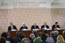 Президент Ильхам Алиев: Каспийское море должно и впредь оставаться зоной мира, дружбы, сотрудничества и добрососедства (ФОТО)