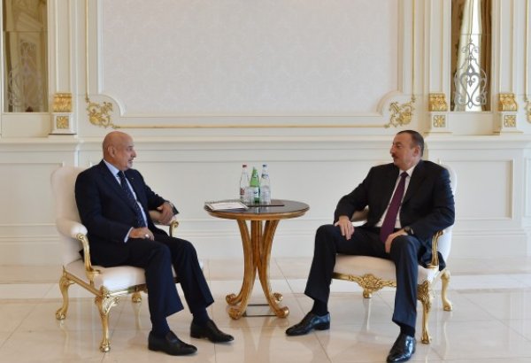 Президент Азербайджана принял генерального директора ИСЕСКО