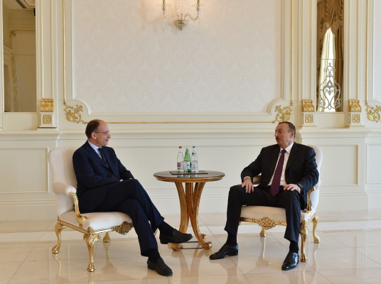 Президент Азербайджана принял экс-премьера Италии и экс-президента Эстонии