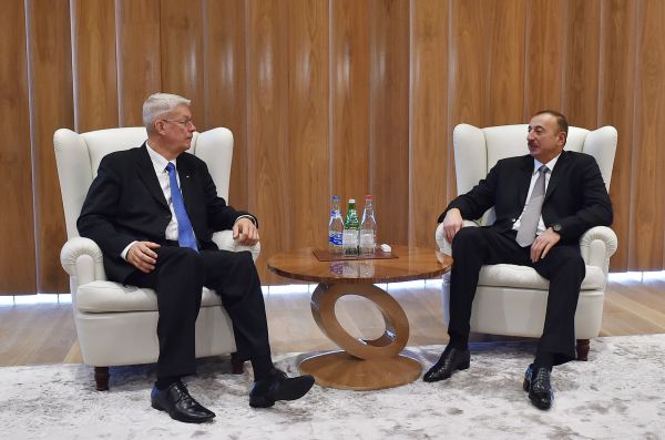 Prezident İlham Əliyev Latviya, Litva və Xorvatiyanın sabiq prezidentlərini qəbul edib (FOTO)