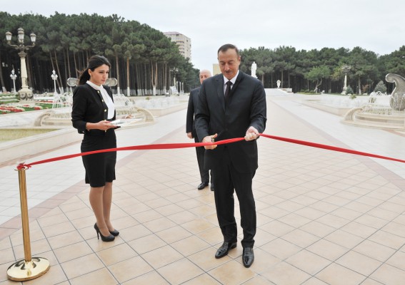 Prezident İlham Əliyev Xırdalanda Heydər Əliyev Mərkəzinin açılışında iştirak edib (FOTO)