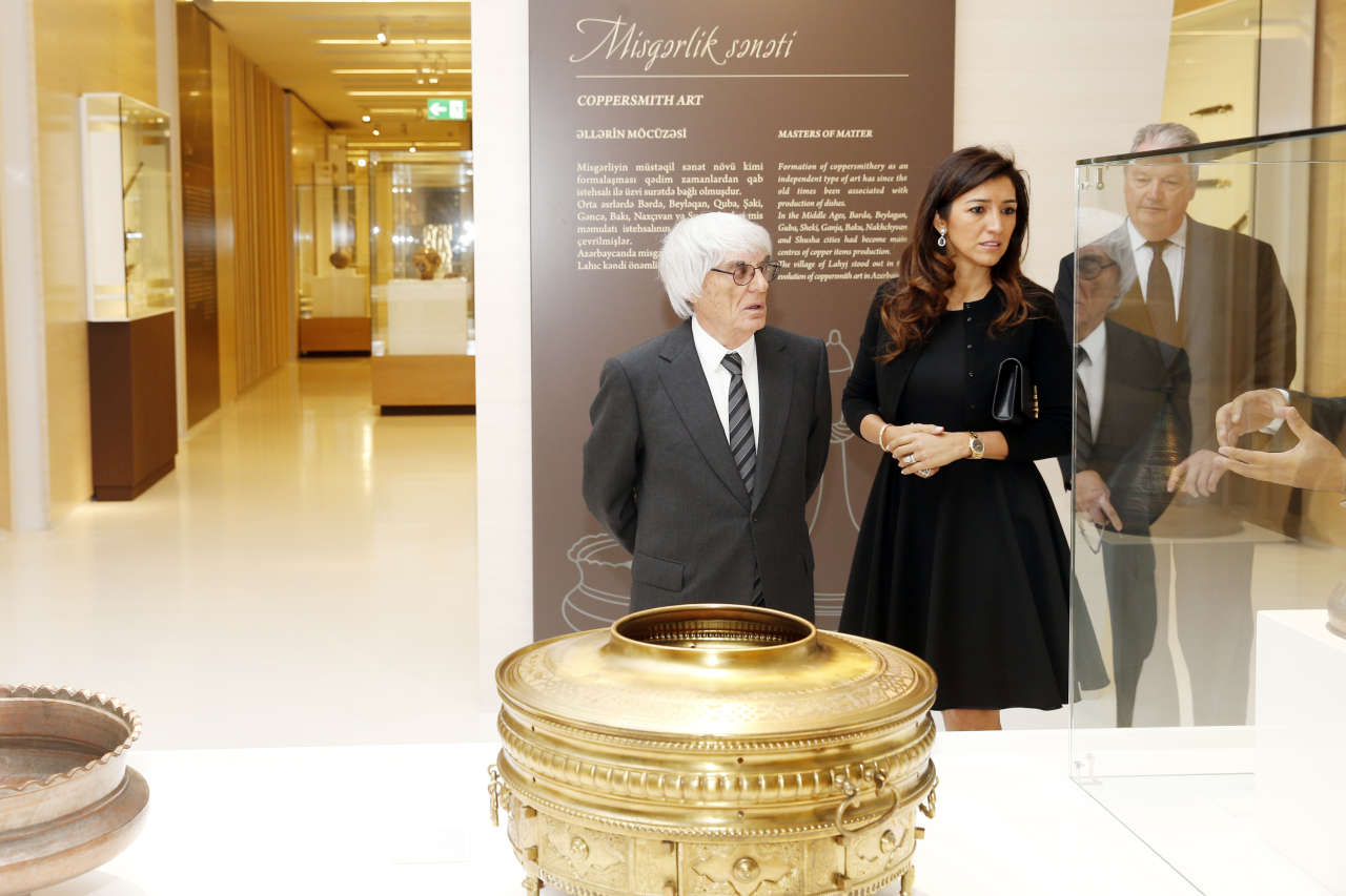 CEO of Formula One Group visits Heydar Aliyev Center (PHOTO)