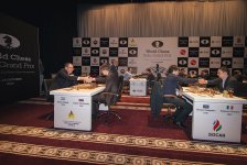 Участники мирового супертурнира по шахматам совершили экскурсию по Баку (ФОТО)