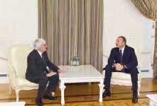 Azerbaijani president receives CEO of Formula One Group