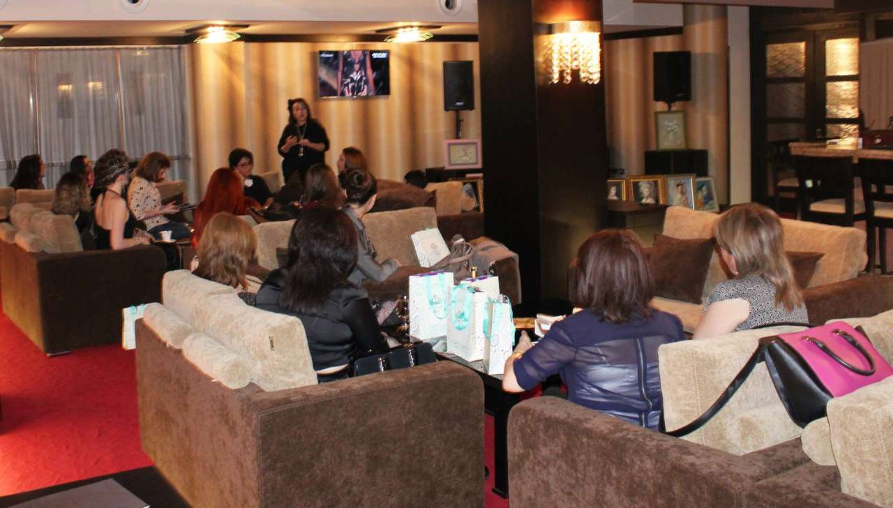 Женский клуб "Шоколад" проведет в Баку встречу с представителями индустрии моды (ФОТО)