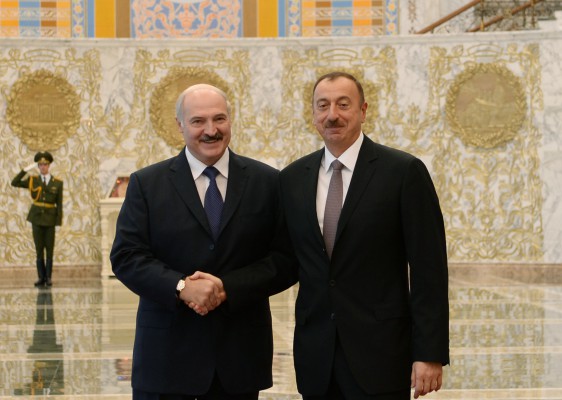Президент Ильхам Алиев: Азербайджан придает важное значение своему участию в СНГ (ФОТО)