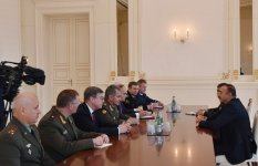 Президент Азербайджана принял делегацию во главе с министром обороны России