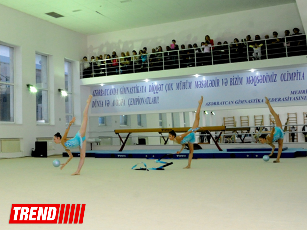 В Бакинской школе гимнастики состоялись гала-выступления (ФОТО)