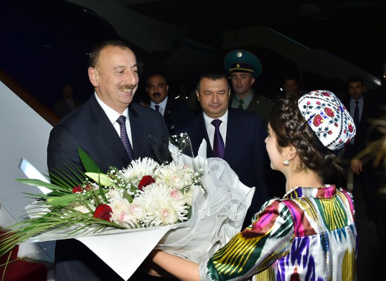 Azərbaycan Prezidenti İlham Əliyev Tacikistana rəsmi səfərə gəlib (FOTO)
