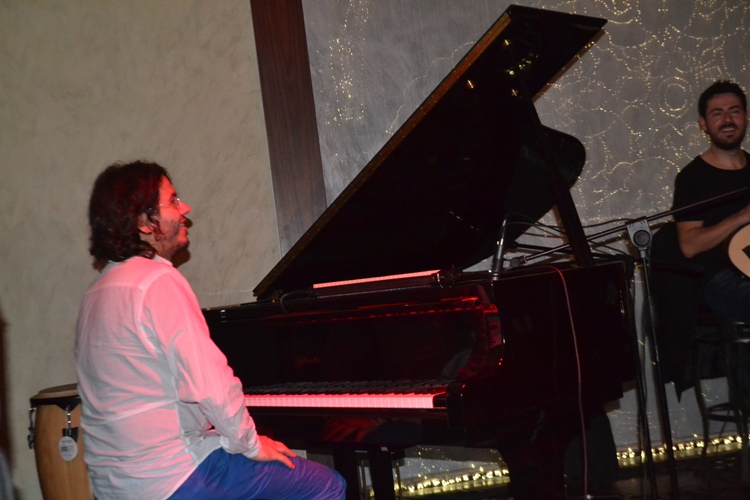 Ансамбль Эврима Демиреля представил в Баку джазовые импровизации на тему осени  (ФОТО)