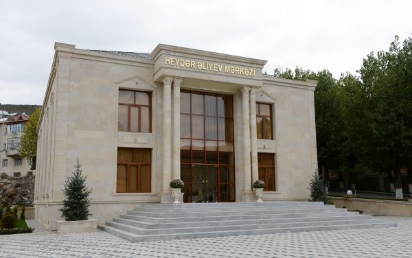 Президент Азербайджана и его супруга приняли участие в открытии Центра Гейдара Алиева в Дашкесане  (ФОТО)