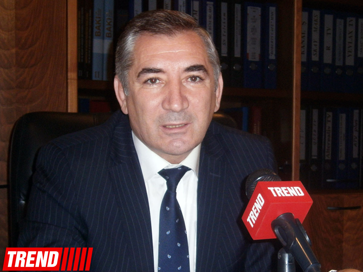 У азербайджанских телезрителей есть возможность выбора - глава Нацсовета