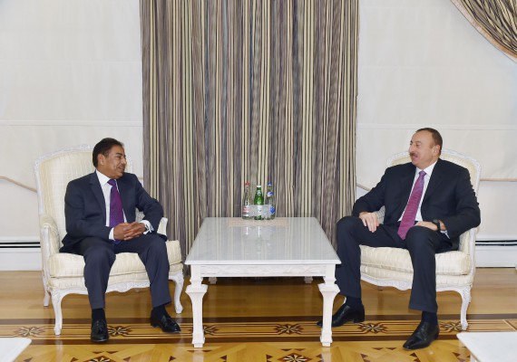 Президент Азербайджана принял посла Катара