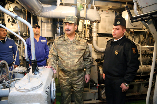 Министр обороны Азербайджана проверил  боеготовность ВМС (ФОТО)(ВИДЕО)