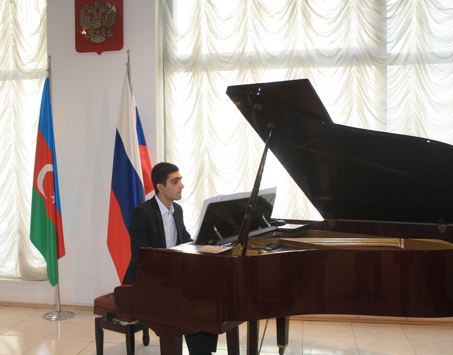 В Баку прошел литературно-музыкальный вечер, посвященный памяти Муслима Магомаева (ФОТО)