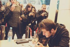 Писатель Зия Сафарбеков  провел автограф-сессию (ФОТО)