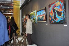 Выставка "Художник в пути": яркие воспоминания от путешествий (ФОТО)