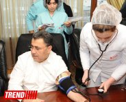 В акциях по сдаче крови в Азербайджане приняло участие свыше 2,3 тыс. человек (ФОТО)