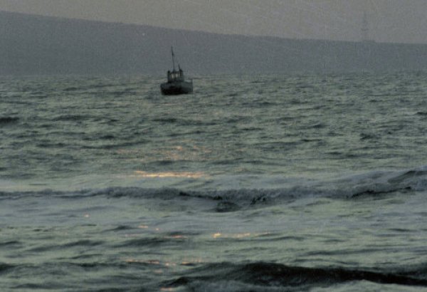 Специалисты проведут экспертизу тел погибших при крушении траулера в Охотском море