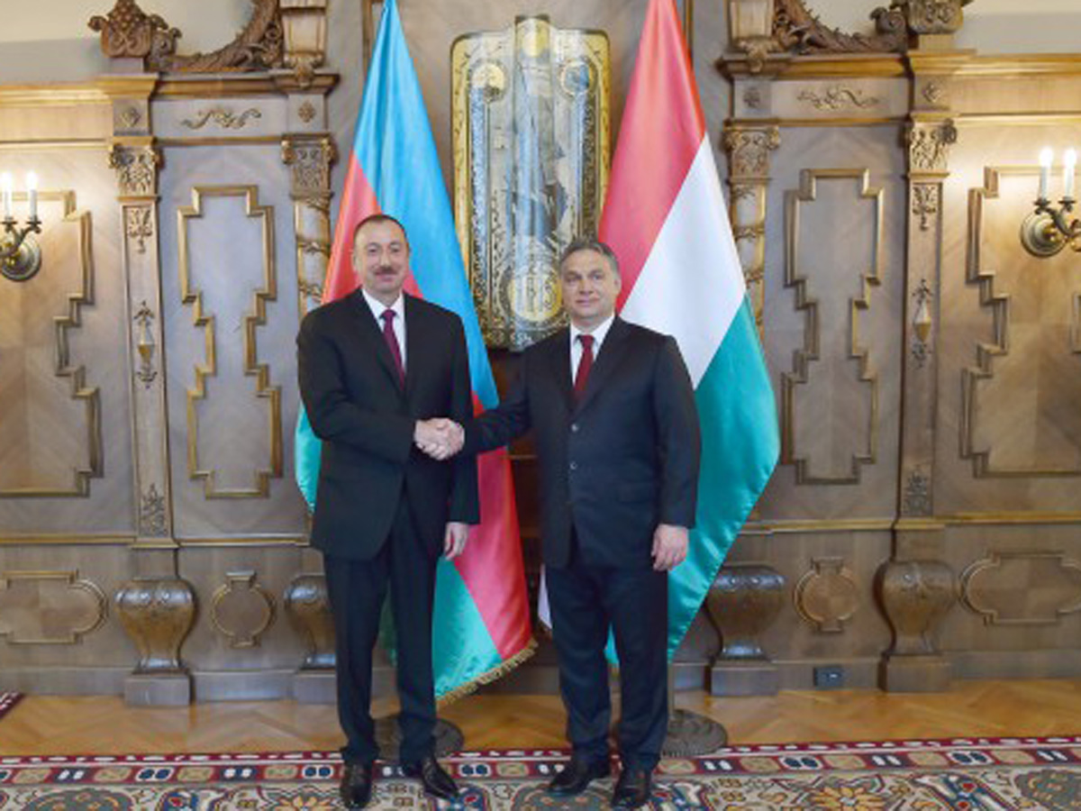 Azerbaijani president, Hungarian PM have joint dinner