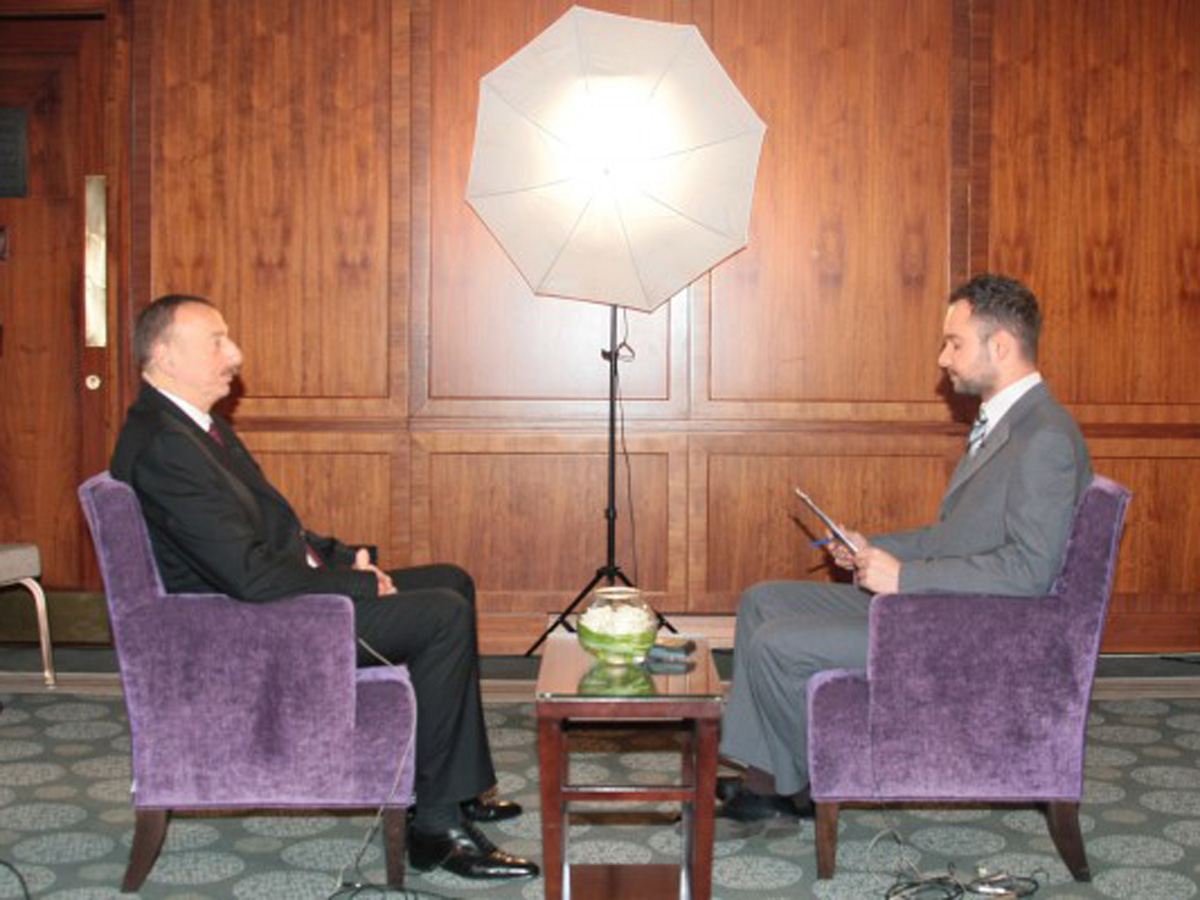 Ильхам Алиев: Запасов газа в Азербайджане достаточно для того, чтобы стать надежным газовым источником для Европы в течение ста лет (ФОТО)