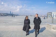 Севара Назархан выразила восхищение Площадью Государственного флага в Баку (ФОТО)