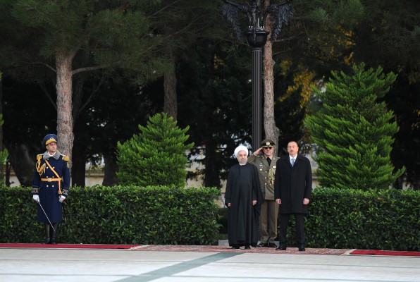 Baku hosts official welcome ceremony for Iran’s president (PHOTO)